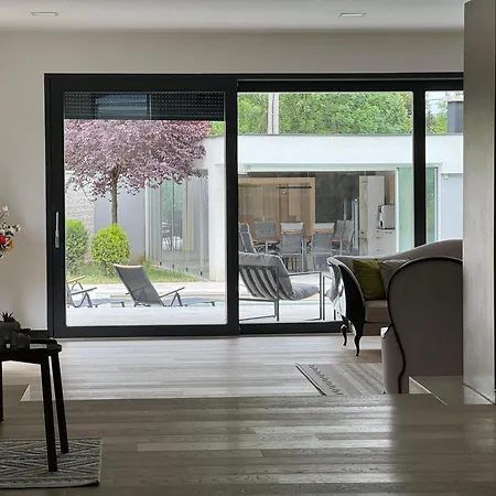 Torrente ヴィラ サラエヴォ